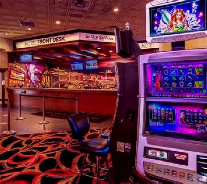 Kingdoms Rise Battle Beast slot game