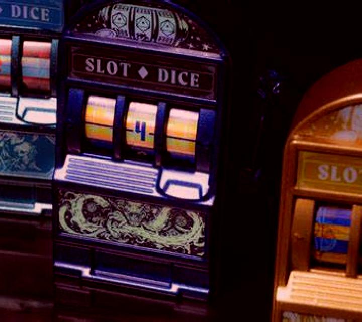 Treasure Land slot machine
