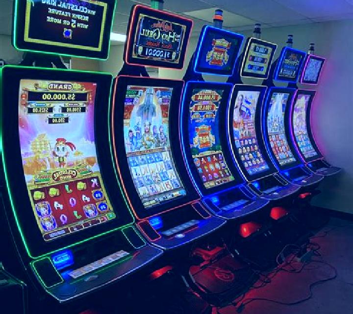 War (Evolution Gaming) slot machine